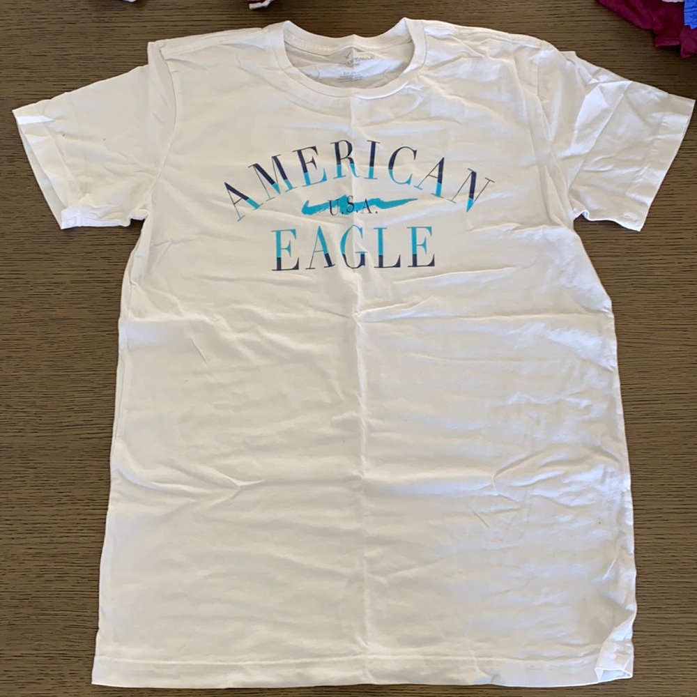 American Eagle T-Shirt Size Small